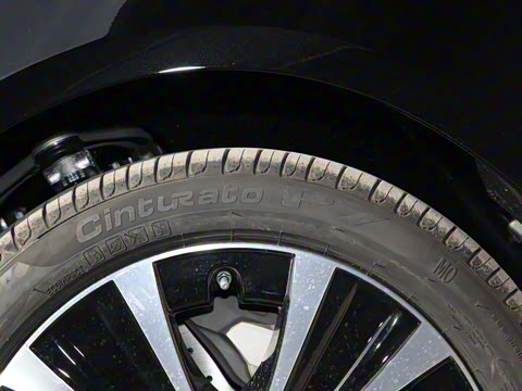 2022�� �Ŀ�� E 350 e L ���ʽ��϶����γ�