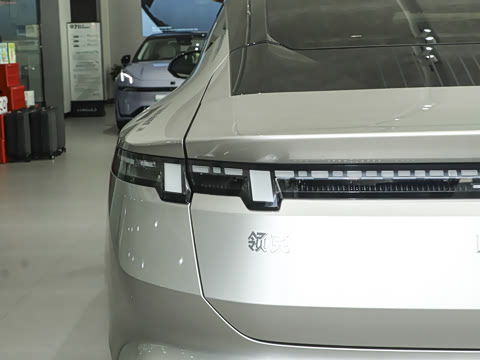 2025�� 95kWh 702km����Halo