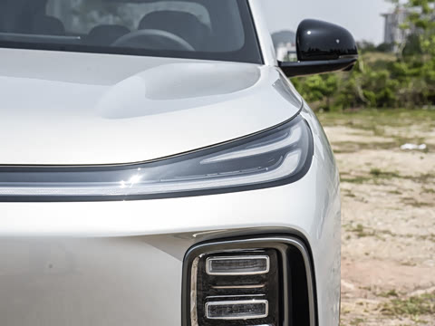 2025�� 215�콢��