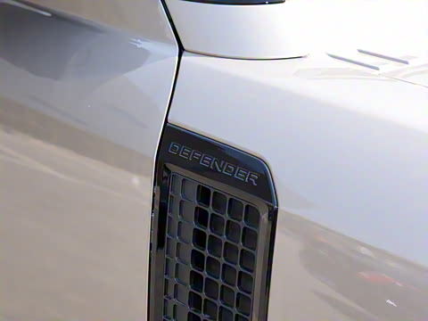 2023�� 110 3.0T P400 X-DYNAMIC HSE