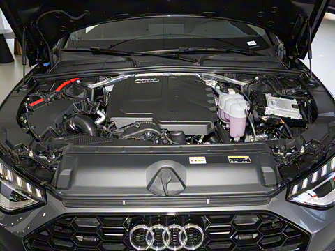 2025�� 200���������� 40 TFSI ����������