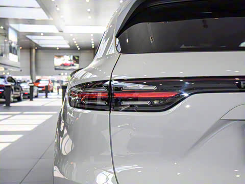 2023�� Cayenne E-Hybrid 2.0T �����