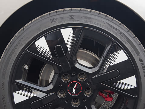 2025�� JOHN COOPER WORKS