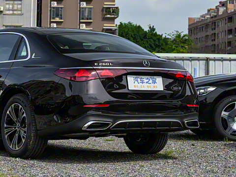 2025�� �Ŀ� E 260 L �˶���