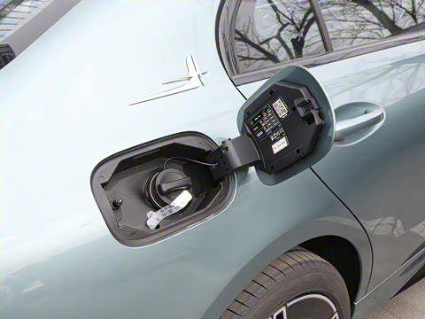 2025�� �Ŀ� C 260 L �ҹ�˶���