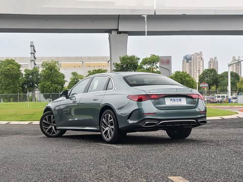 2025�� �Ŀ� E 300 L ʱ���˶���