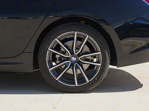 2021�� 320Li M�˶���װ