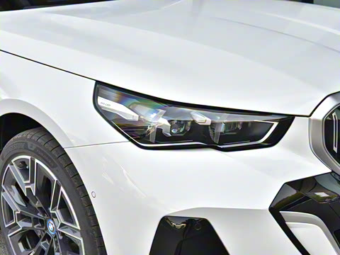 2025 xDrive 50L M˶װ