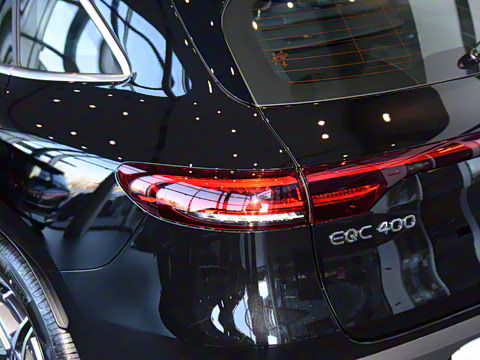 2022�� EQC 400 4MATIC