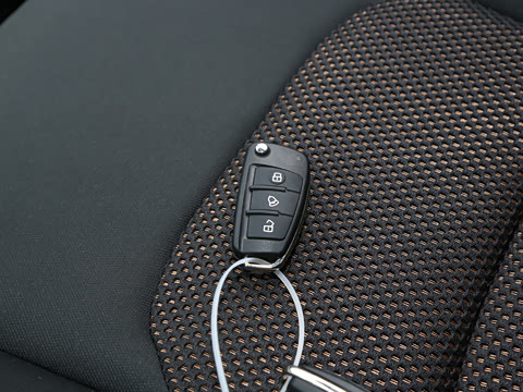 2025�� 1.8L �ֶ������� 7/8��