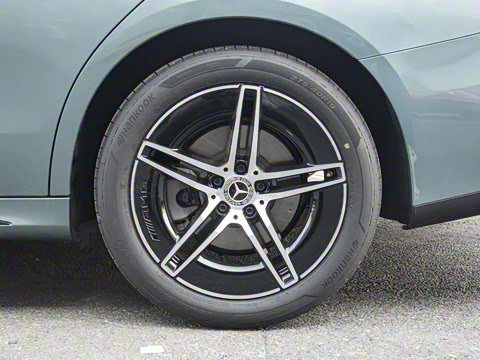 2025�� E 300 ʱ�����˶���