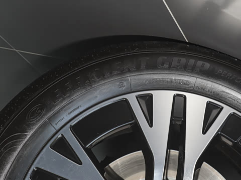 2025�� �Ŀ� GLA 220