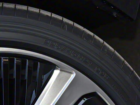 2025�� 550 PRO���а�