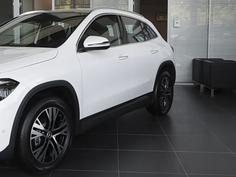 2025�� �Ŀ� GLA 220