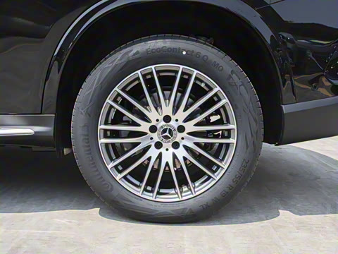 2025�� �Ŀ� GLC 300 L 4MATIC ������ 7��