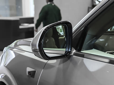 2025�� Ultra ���ܻ��°�