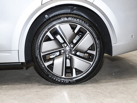 2025�� Ultra ���ܻ��°�