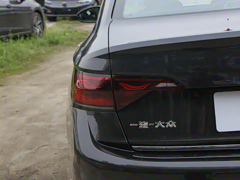 2025�� �Ŀ� 300TSI DSG׿Խ��