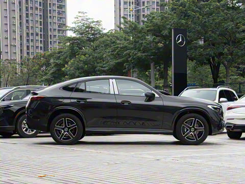 2025�� �Ŀ� GLC 260 4MATIC ����SUV