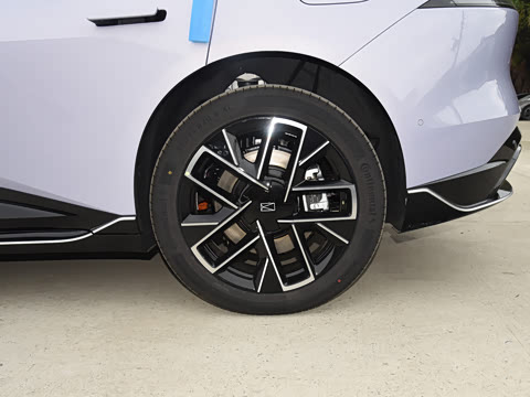 2025�� Max�����