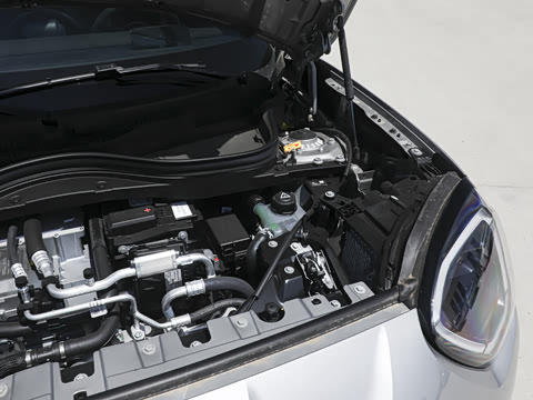 2025�� JOHN COOPER WORKS