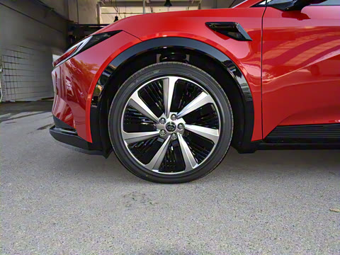 2025�� 550 PRO���а�