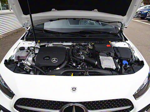 2024�� A 200 L ������