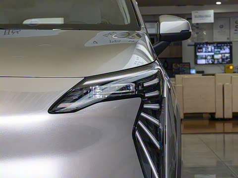 2025�� Plus 510 ������