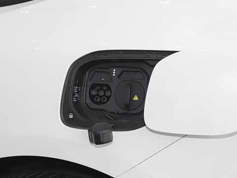 2025�� �Ŀ� Ultra���̰�