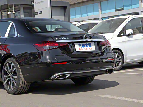 2022�� �Ŀ�� E 350 e L ���ʽ��϶����γ�