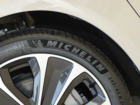 2025�� 855km Max