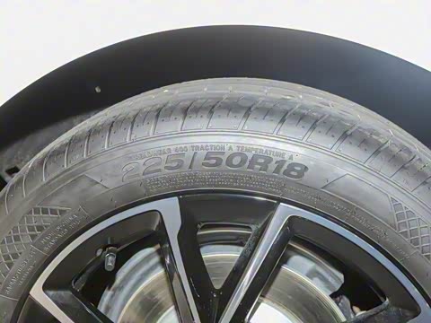 2025�� 2.0T ������