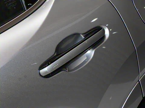 2025�� 300 ����������