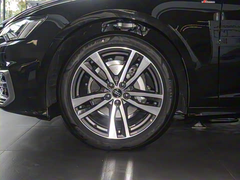 2025�� �Ŀ� 40 TFSI ����������