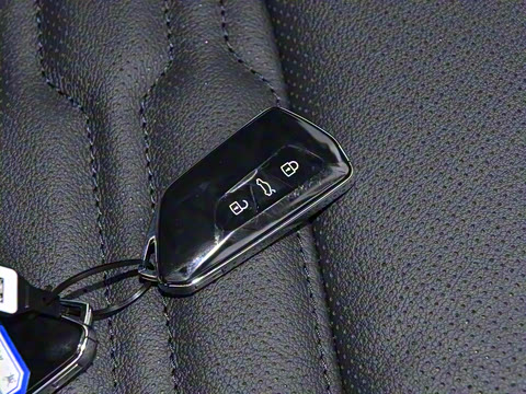 2022�� ;��X 530 V6 ������������