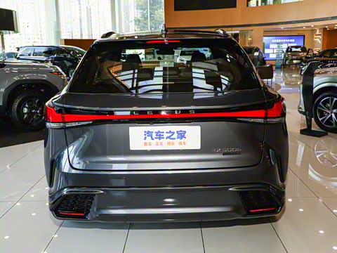 2025�� 500h ����F SPORT Performance