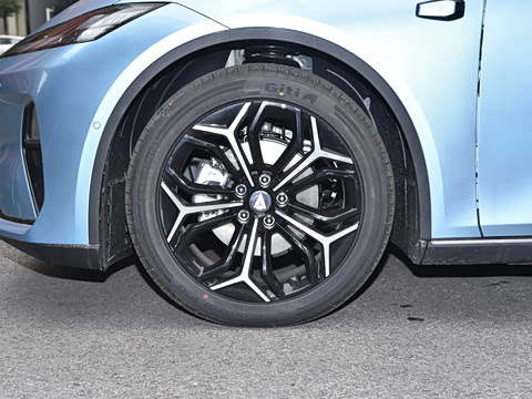 2024�� 300Max���̰�