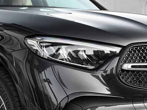 2025�� �Ŀ� GLC 260 L 4MATIC ������