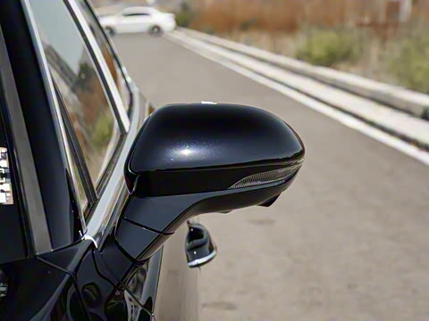 2025�� 2.0T ����������������� 5��