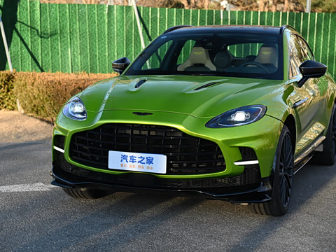 2024�� 4.0T V8 707