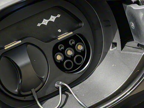 2025�� 501KM ����Max��