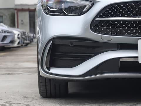 2022�� �Ŀ� C 260 L �˶���