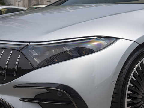 2022�� AMG EQS 53 4MATIC+