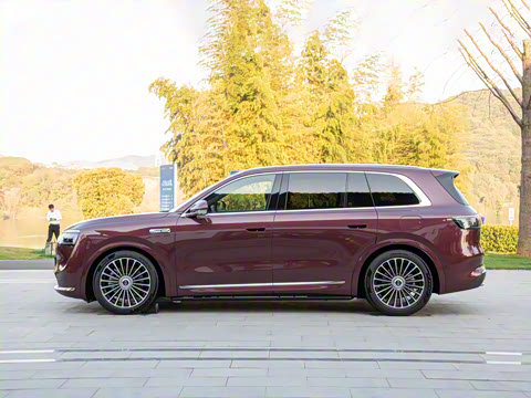 2025�� ���� Ultra�� 53.4kWh 6����