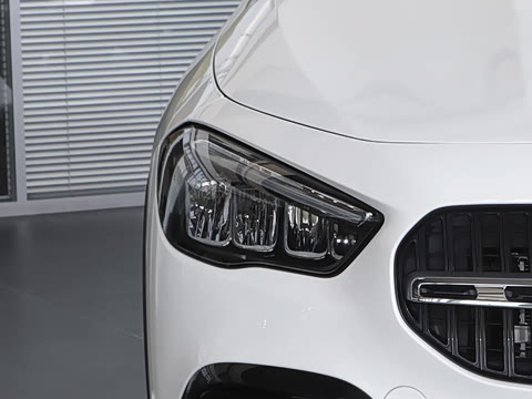 2025�� �Ŀ� GLA 220