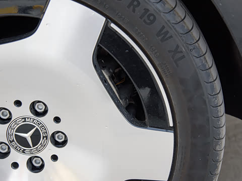 2024�� V 300 L ����������