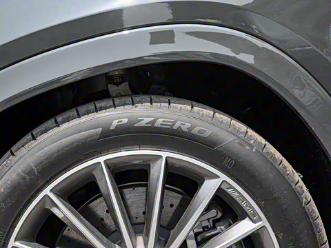 2025�� �Ŀ� GLE 450 4MATIC ������