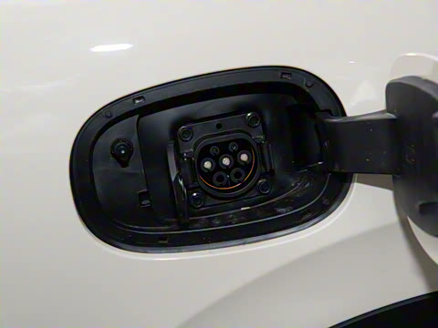 2025�� 410km ��Ϭ������