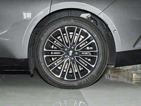 2025�� 130km EM-i ������