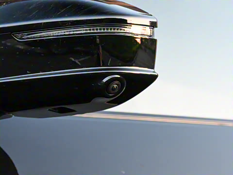 2025�� 550 PRO���а�